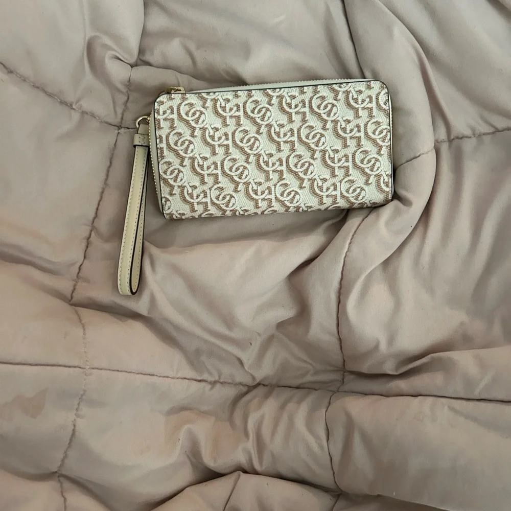 Coach Beige and Cream‎ Patterned Wallet